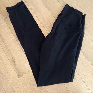 Aritzia Leggings Size 2 in Black